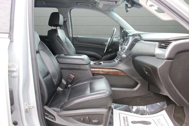 2017 Chevrolet Suburban 4WD 4dr 1500 LT - 22933747 - 21