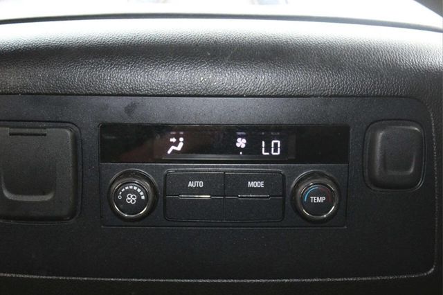 2017 Chevrolet Suburban 4WD 4dr 1500 LT - 22933747 - 25