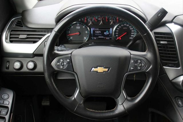 2017 Chevrolet Suburban 4WD 4dr 1500 LT - 22933747 - 26
