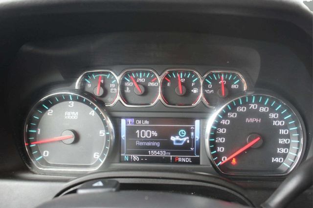 2017 Chevrolet Suburban 4WD 4dr 1500 LT - 22933747 - 27