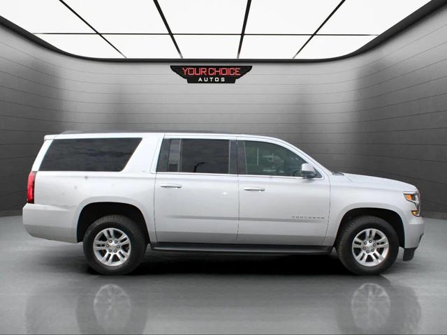 2017 Chevrolet Suburban 4WD 4dr 1500 LT - 22933747 - 5