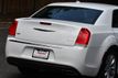 2017 Chrysler 300 Limited AWD - 22011057 - 7