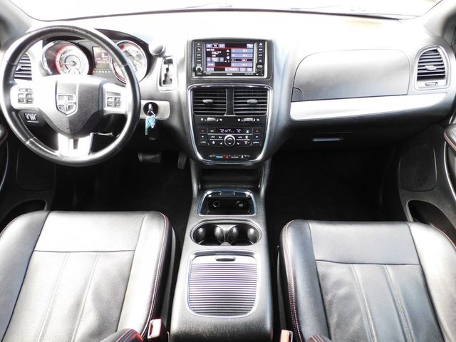 2017 Dodge Grand Caravan GT - 22355740 - 47