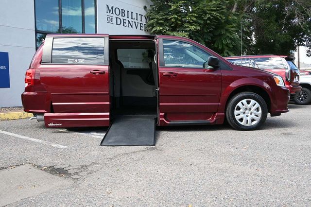 2017 Dodge Grand Caravan SE Plus Wagon - 22918876 - 16