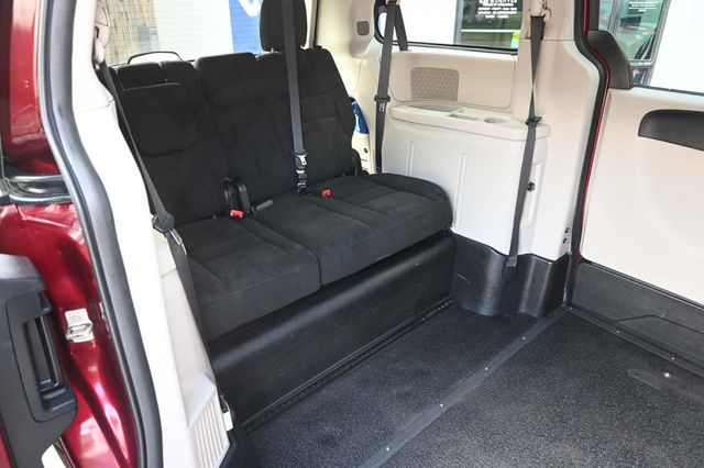 2017 Dodge Grand Caravan SE Plus Wagon - 22918876 - 17