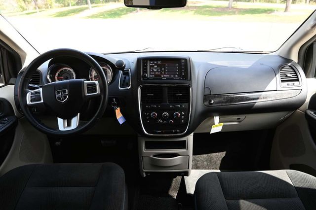 2017 Dodge Grand Caravan SE Plus Wagon - 22918876 - 24