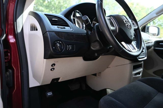 2017 Dodge Grand Caravan SE Plus Wagon - 22918876 - 31