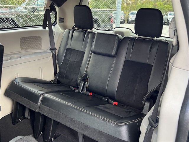 2017 Dodge Grand Caravan SXT Wagon - 22937407 - 13