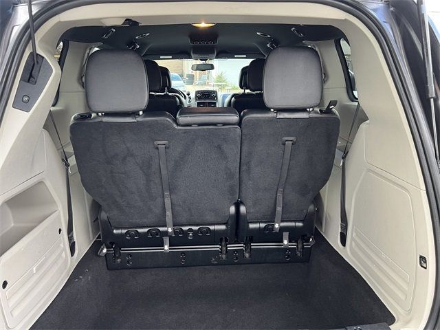 2017 Dodge Grand Caravan SXT Wagon - 22937407 - 14
