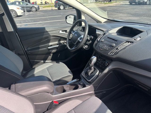 2017 Ford C-Max Hybrid SE FWD - 22929389 - 3