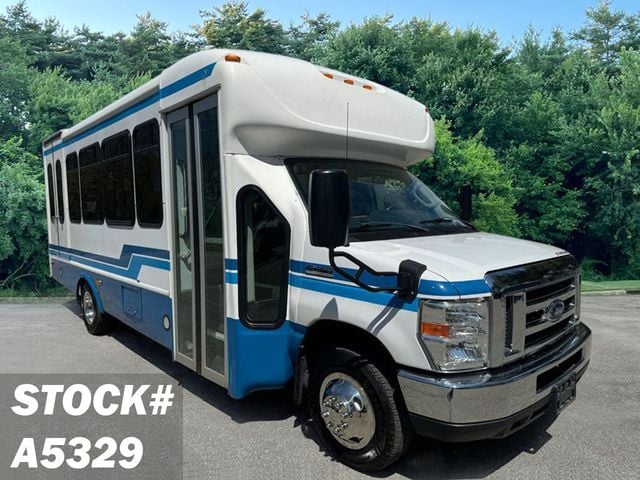 2017 Ford E450 14 Passenger 3 Wheelchair Shuttle Bus For Seniors Church Adults Medical Transport Handicapped - 22399973 - 0