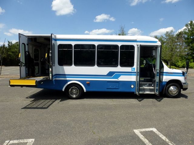 2017 Ford E450 14 Passenger 3 Wheelchair Shuttle Bus For Seniors Church Adults Medical Transport Handicapped - 22399973 - 3