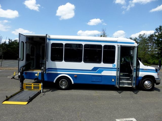 2017 Ford E450 14 Passenger 3 Wheelchair Shuttle Bus For Seniors Church Adults Medical Transport Handicapped - 22399973 - 4
