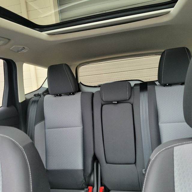2017 Ford Escape SE 4WD - 22369686 - 23