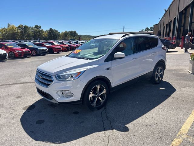 2017 Ford Escape SE FWD - 22934500 - 2