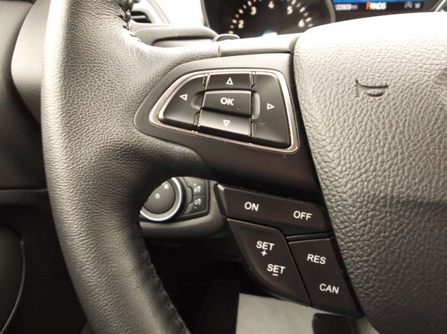 2017 Ford ESCAPE SE LEATHER LEATHER INTERIOR  HEATED SEATS  BACK-UP CAMERA  LARGE SCREEN  - 19302814 - 16