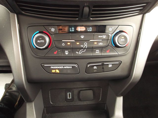 2017 Ford ESCAPE SE LEATHER LEATHER INTERIOR  HEATED SEATS  BACK-UP CAMERA  LARGE SCREEN  - 19302814 - 22