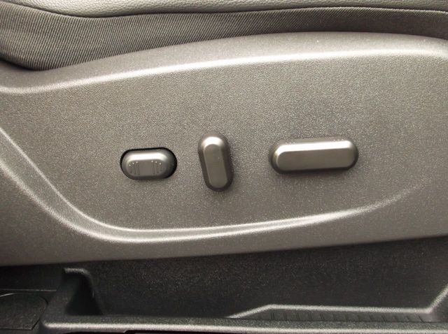 2017 Ford ESCAPE SE LEATHER LEATHER INTERIOR  HEATED SEATS  BACK-UP CAMERA  LARGE SCREEN  - 19302814 - 26