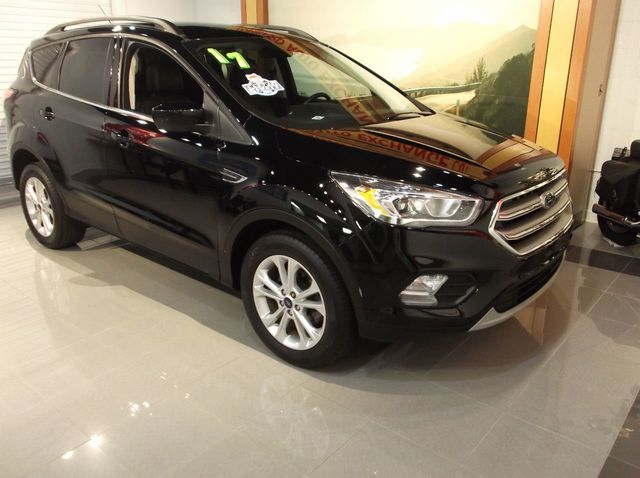 2017 Ford ESCAPE SE LEATHER LEATHER INTERIOR  HEATED SEATS  BACK-UP CAMERA  LARGE SCREEN  - 19302814 - 5