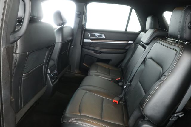 2017 Ford Explorer Limited 4WD with Class III Trailer Tow Package - 22931120 - 17