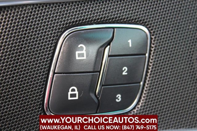 2017 Ford Explorer Platinum 4WD - 22914814 - 33