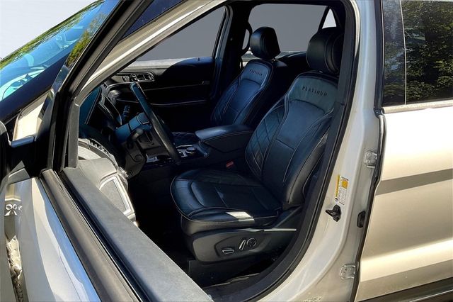 2017 Ford Explorer Platinum 4WD - 22938388 - 9