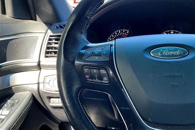 2017 Ford Explorer Platinum 4WD - 22938388 - 18