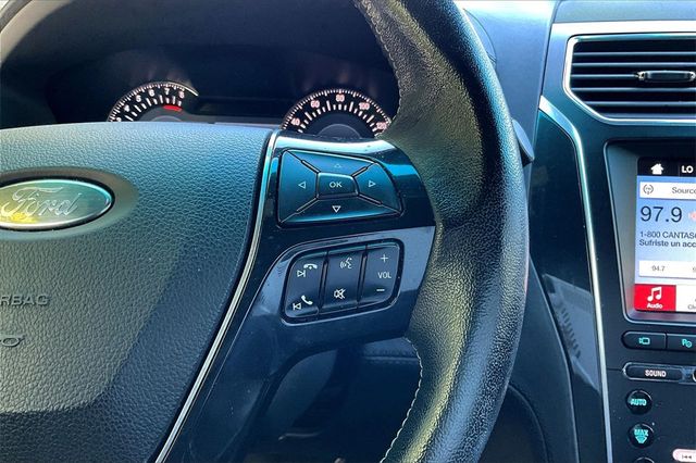 2017 Ford Explorer Platinum 4WD - 22938388 - 19