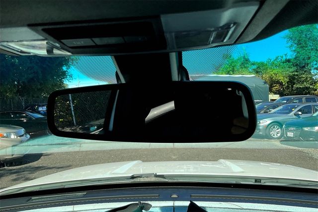 2017 Ford Explorer Platinum 4WD - 22938388 - 29