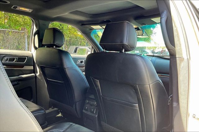 2017 Ford Explorer Platinum 4WD - 22919390 - 13