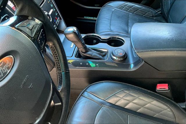 2017 Ford Explorer Platinum 4WD - 22919390 - 28