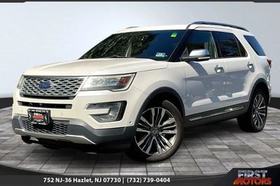 2017 Ford Explorer Platinum's photo