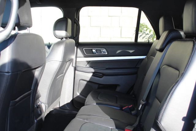 2017 Ford Explorer XLT 4WD - 22912355 - 12