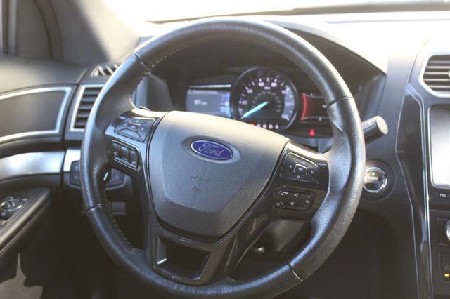 2017 Ford Explorer XLT 4WD - 22912355 - 21