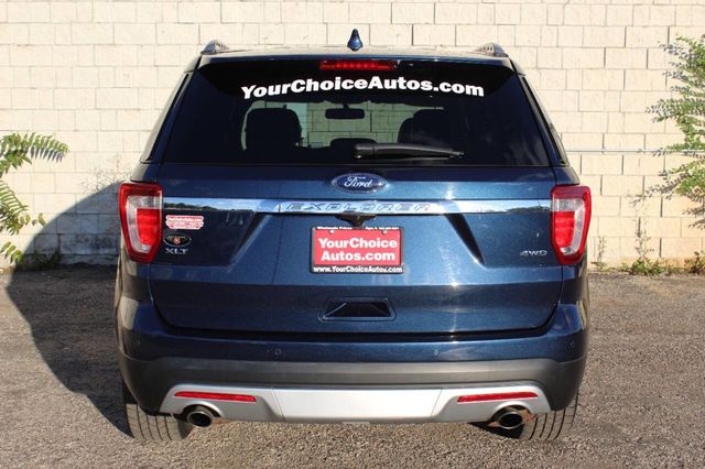 2017 Ford Explorer XLT 4WD - 22912355 - 3