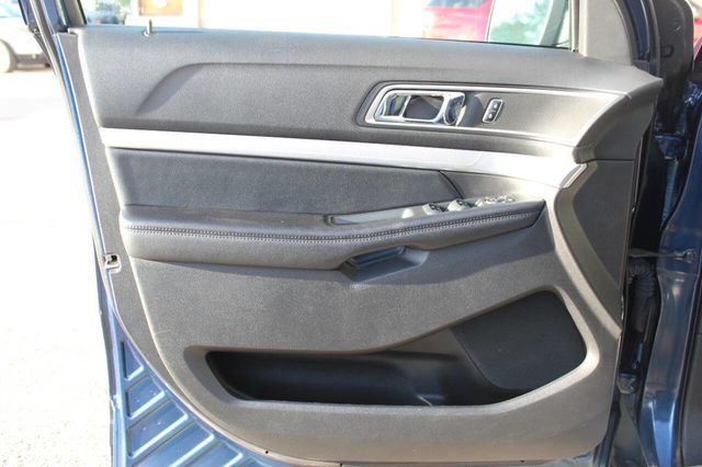 2017 Ford Explorer XLT 4WD - 22912355 - 8