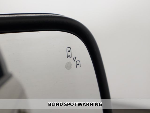 2017 Ford Explorer XLT 4WD - 22939666 - 3