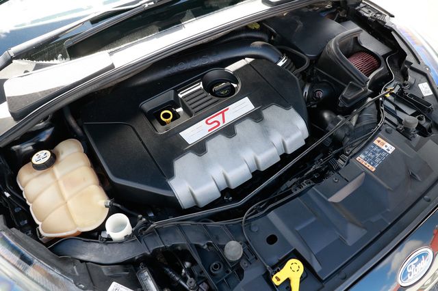 2017 Ford Focus ST Hatch - 22936841 - 48