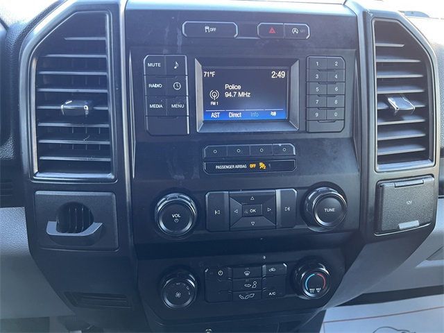 2017 Ford F-150 XL - 22940259 - 17