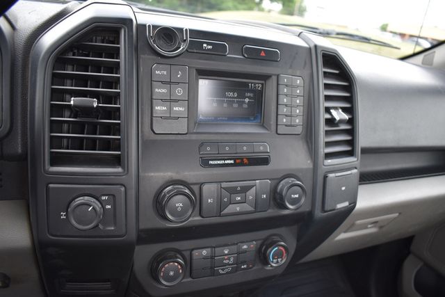 2017 Ford F-150 XL 2WD Reg Cab 6.5' Box - 22525252 - 9