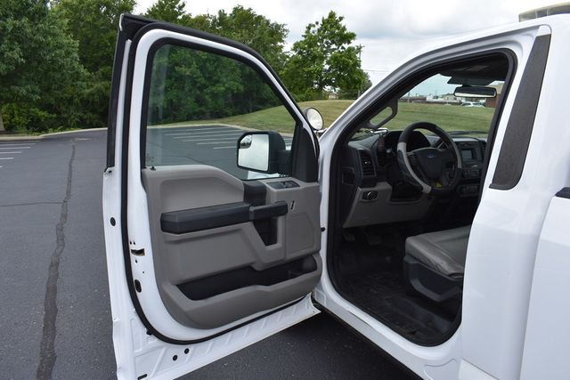 2017 Ford F-150 XL 2WD Reg Cab 6.5' Box - 22525252 - 16