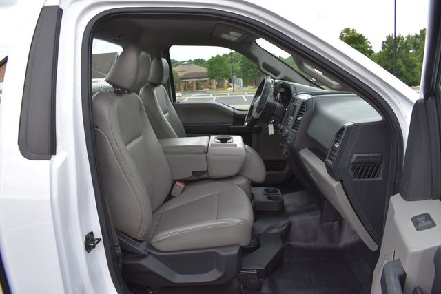 2017 Ford F-150 XL 2WD Reg Cab 6.5' Box - 22525252 - 4