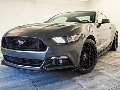 Ford Mustang's photo