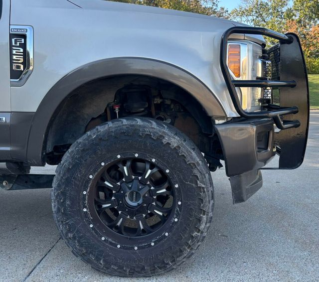 2017 Ford Super Duty F-250 SRW 2017 FORD F-250 SUPER DUTY KING RANCH - 22936107 - 40