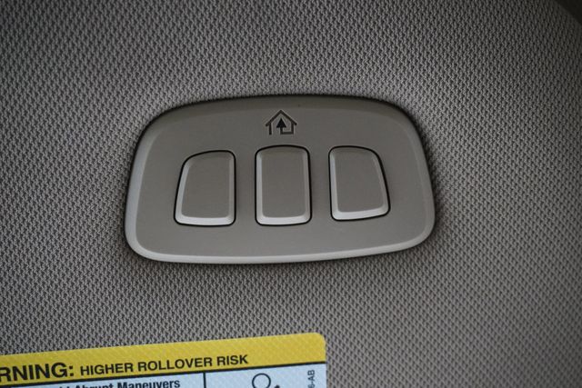 2017 Ford Super Duty F-250 SRW Lariat 4WD Crew Cab 6.75' Box - 22920845 - 26