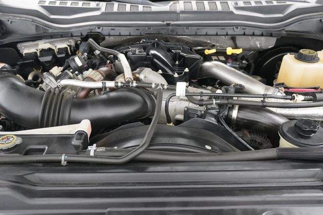 2017 Ford Super Duty F-250 SRW Lariat 4WD Crew Cab 6.75' Box - 22920845 - 33