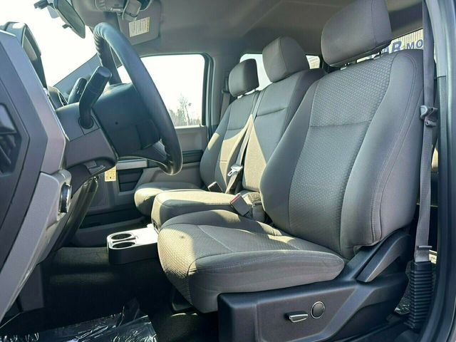 2017 Ford Super Duty F-350 DRW Cab-Chassis XLT 4WD Crew Cab 8' Box - 21339278 - 16