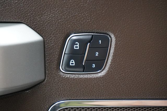 2017 Ford Super Duty F-350 SRW  - 22867809 - 17