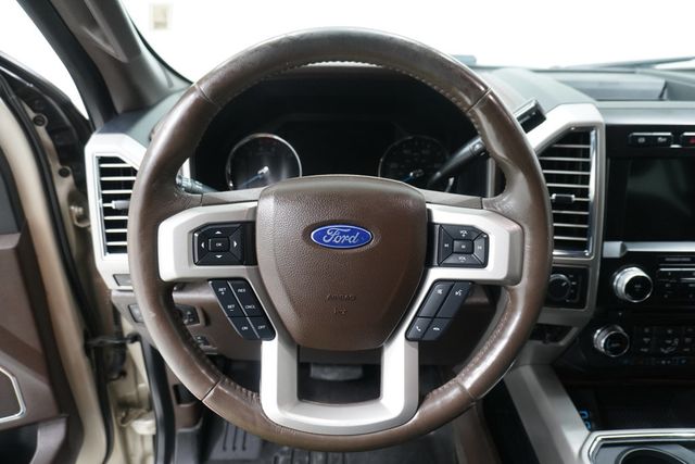 2017 Ford Super Duty F-350 SRW  - 22867809 - 19