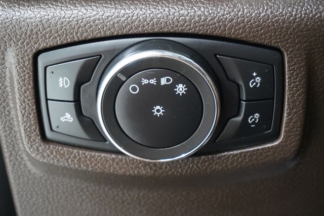 2017 Ford Super Duty F-350 SRW  - 22867809 - 30